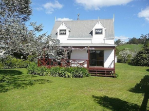 Cute Cottage - Cooks Beach Bach